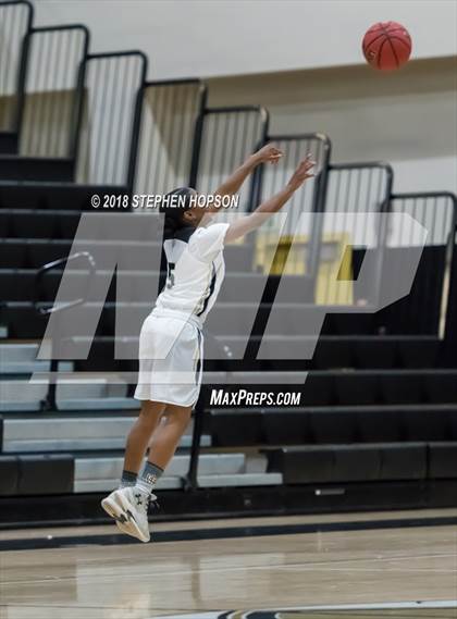 Thumbnail 2 in McNair @ Chavez photogallery.