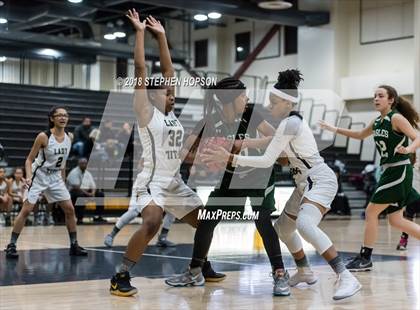 Thumbnail 3 in McNair @ Chavez photogallery.