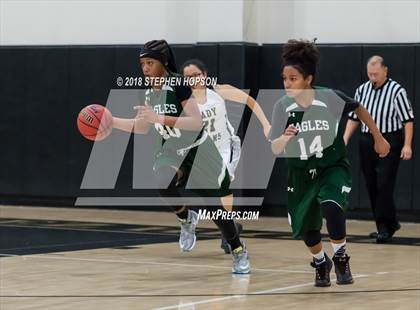Thumbnail 3 in McNair @ Chavez photogallery.