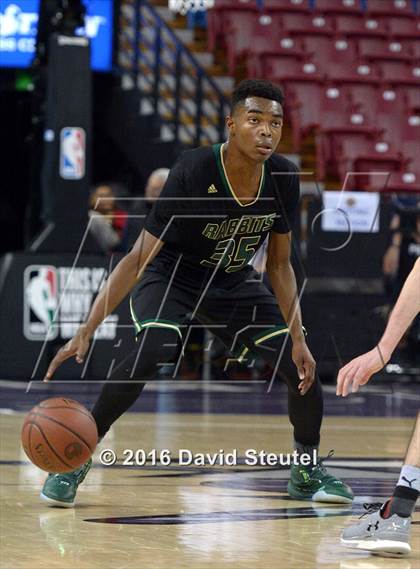 Thumbnail 2 in Long Beach Poly vs. Serra (CIF State D2 Final) photogallery.