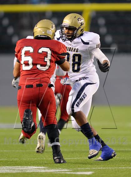 Thumbnail 2 in Central Catholic vs. Santa Fe Christian (CIF State D4 Final) photogallery.