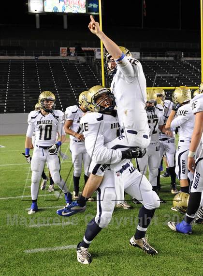Thumbnail 2 in Central Catholic vs. Santa Fe Christian (CIF State D4 Final) photogallery.