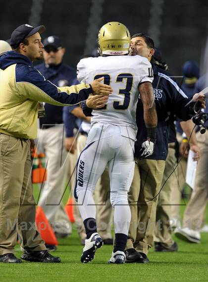 Thumbnail 3 in Central Catholic vs. Santa Fe Christian (CIF State D4 Final) photogallery.
