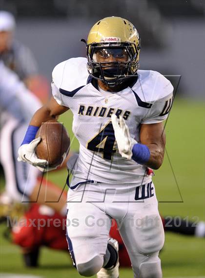 Thumbnail 1 in Central Catholic vs. Santa Fe Christian (CIF State D4 Final) photogallery.