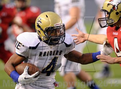 Thumbnail 3 in Central Catholic vs. Santa Fe Christian (CIF State D4 Final) photogallery.