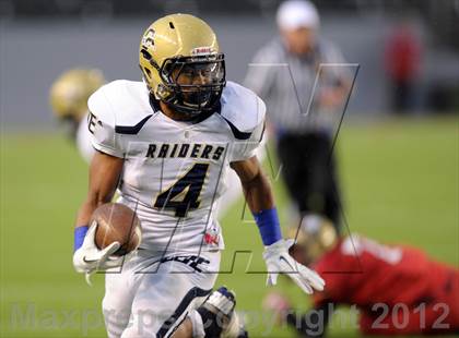 Thumbnail 2 in Central Catholic vs. Santa Fe Christian (CIF State D4 Final) photogallery.