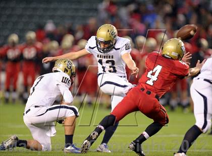 Thumbnail 3 in Central Catholic vs. Santa Fe Christian (CIF State D4 Final) photogallery.