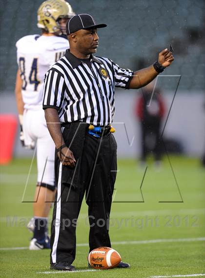 Thumbnail 2 in Central Catholic vs. Santa Fe Christian (CIF State D4 Final) photogallery.