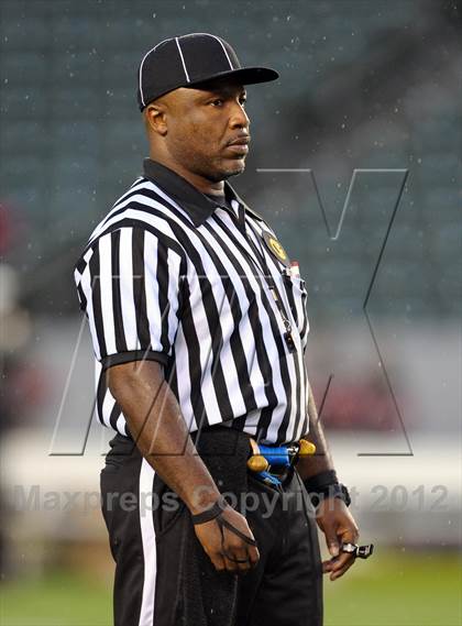 Thumbnail 3 in Central Catholic vs. Santa Fe Christian (CIF State D4 Final) photogallery.