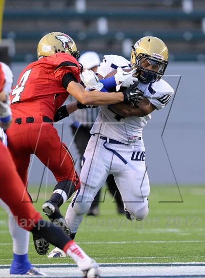 Thumbnail 2 in Central Catholic vs. Santa Fe Christian (CIF State D4 Final) photogallery.
