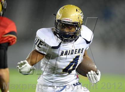 Thumbnail 3 in Central Catholic vs. Santa Fe Christian (CIF State D4 Final) photogallery.