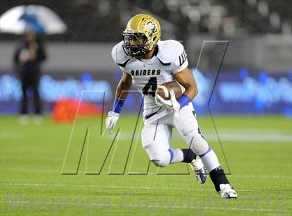 Thumbnail 1 in Central Catholic vs. Santa Fe Christian (CIF State D4 Final) photogallery.