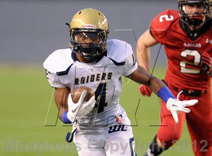 Thumbnail 3 in Central Catholic vs. Santa Fe Christian (CIF State D4 Final) photogallery.