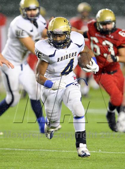 Thumbnail 3 in Central Catholic vs. Santa Fe Christian (CIF State D4 Final) photogallery.