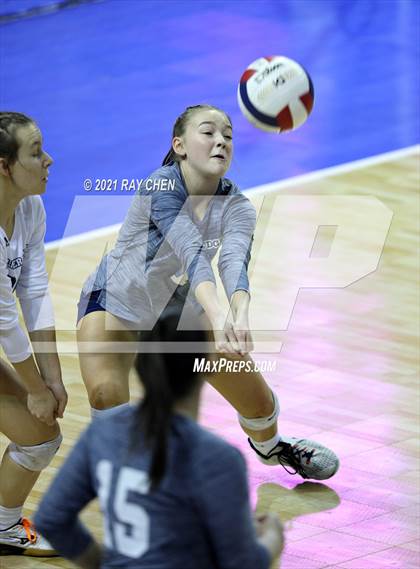 Thumbnail 2 in Palmer Ridge vs. Cheyenne Mountain (CHSAA 4A Final Four) photogallery.