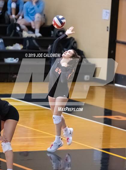 Thumbnail 1 in Harlan @ Medina Valley photogallery.