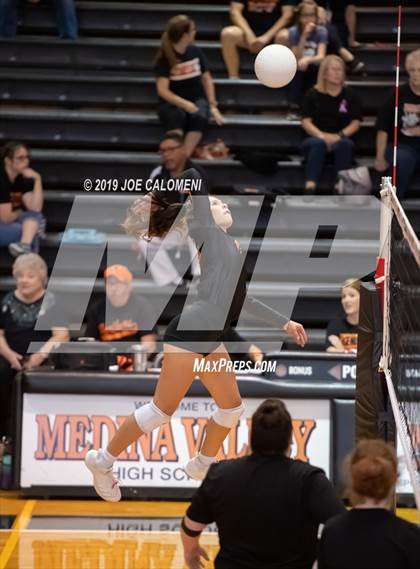 Thumbnail 2 in Harlan @ Medina Valley photogallery.