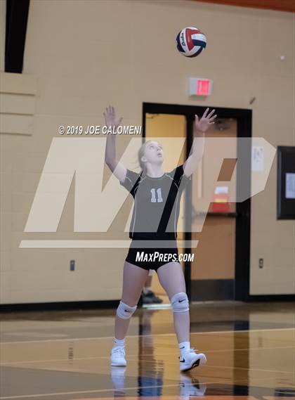 Thumbnail 1 in Harlan @ Medina Valley photogallery.