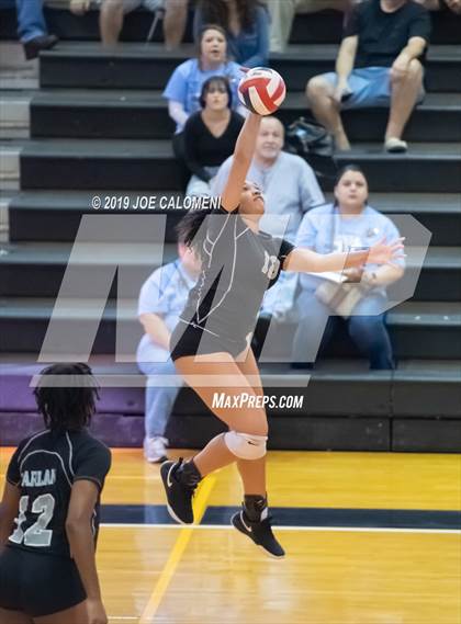 Thumbnail 3 in Harlan @ Medina Valley photogallery.