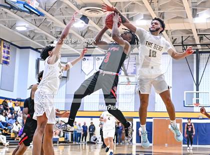 Thumbnail 1 in Reading @ Muhlenberg photogallery.