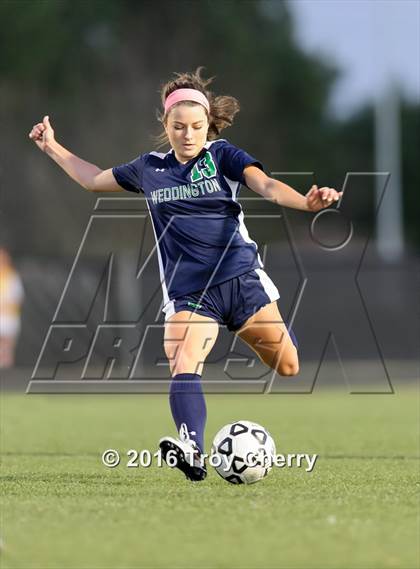 Thumbnail 3 in Weddington vs Ardrey Kell photogallery.