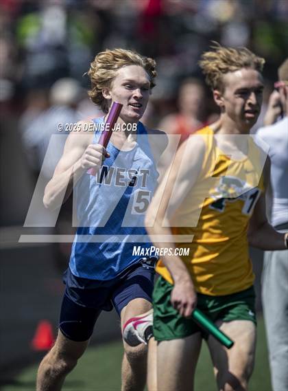 Thumbnail 1 in Myrhum Invitational (running events) photogallery.