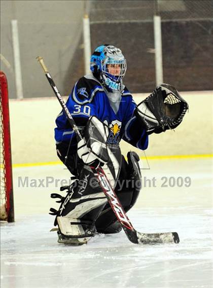 Thumbnail 2 in East Catholic @ Rockville/Manchester United photogallery.