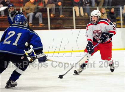 Thumbnail 3 in East Catholic @ Rockville/Manchester United photogallery.