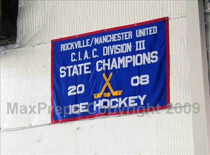 Thumbnail 1 in East Catholic @ Rockville/Manchester United photogallery.