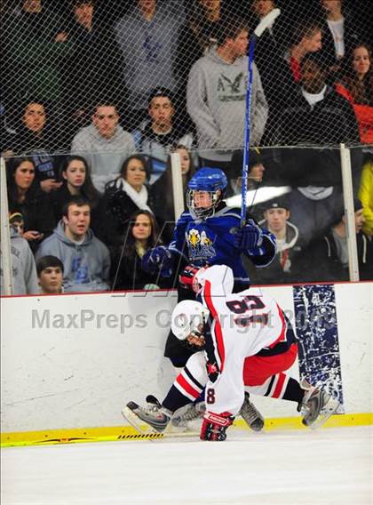 Thumbnail 2 in East Catholic @ Rockville/Manchester United photogallery.