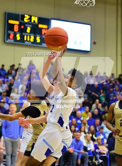 Thumbnail 2 in Port Washington vs. Baldwin (NYSPHSAA Section 8 Class AAA Final) photogallery.
