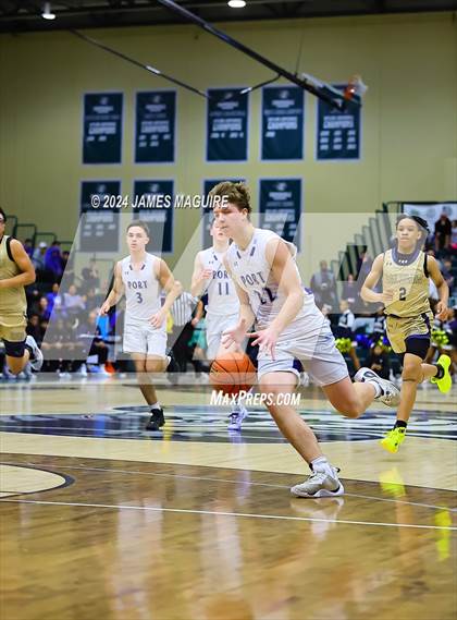 Thumbnail 2 in Port Washington vs. Baldwin (NYSPHSAA Section 8 Class AAA Final) photogallery.