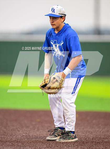 Thumbnail 1 in Spring Hill vs. Van Alstyne (UIL 4A D2 Region Semifinal) photogallery.
