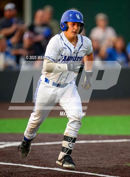 Thumbnail 1 in Spring Hill vs. Van Alstyne (UIL 4A D2 Region Semifinal) photogallery.