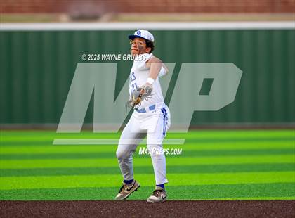 Thumbnail 1 in Spring Hill vs. Van Alstyne (UIL 4A D2 Region Semifinal) photogallery.