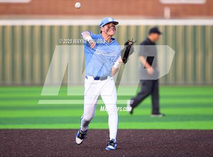 Thumbnail 1 in Spring Hill vs. Van Alstyne (UIL 4A D2 Region Semifinal) photogallery.
