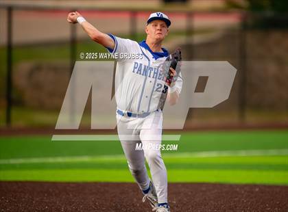 Thumbnail 1 in Spring Hill vs. Van Alstyne (UIL 4A D2 Region Semifinal) photogallery.