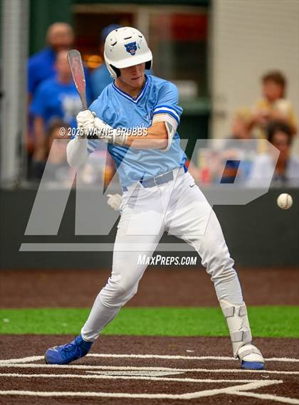 Thumbnail 3 in Spring Hill vs. Van Alstyne (UIL 4A D2 Region Semifinal) photogallery.
