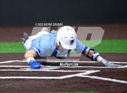 Thumbnail 1 in Spring Hill vs. Van Alstyne (UIL 4A D2 Region Semifinal) photogallery.
