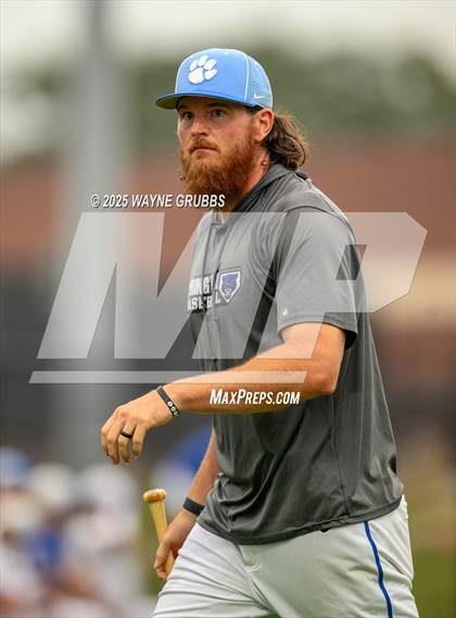Thumbnail 3 in Spring Hill vs. Van Alstyne (UIL 4A D2 Region Semifinal) photogallery.