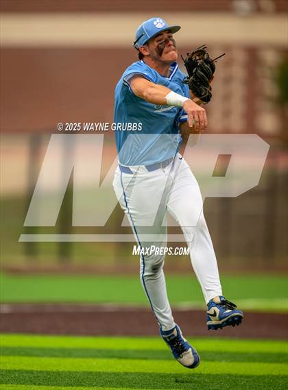 Thumbnail 2 in Spring Hill vs. Van Alstyne (UIL 4A D2 Region Semifinal) photogallery.