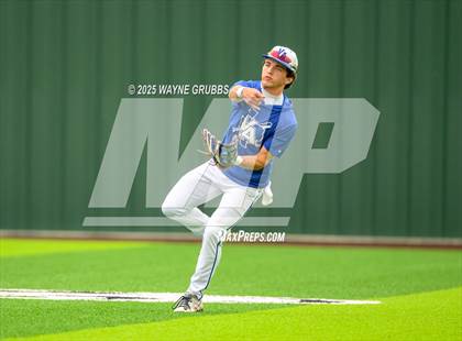 Thumbnail 1 in Spring Hill vs. Van Alstyne (UIL 4A D2 Region Semifinal) photogallery.