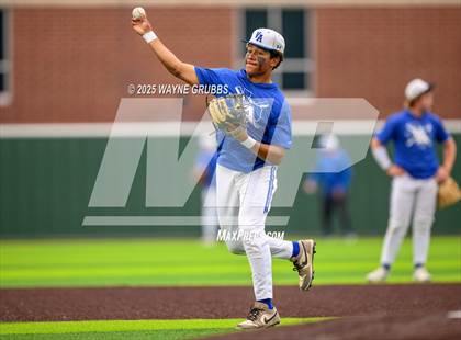 Thumbnail 3 in Spring Hill vs. Van Alstyne (UIL 4A D2 Region Semifinal) photogallery.