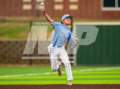 Thumbnail 3 in Spring Hill vs. Van Alstyne (UIL 4A D2 Region Semifinal) photogallery.