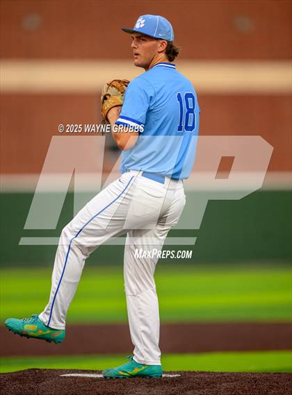 Thumbnail 3 in Spring Hill vs. Van Alstyne (UIL 4A D2 Region Semifinal) photogallery.