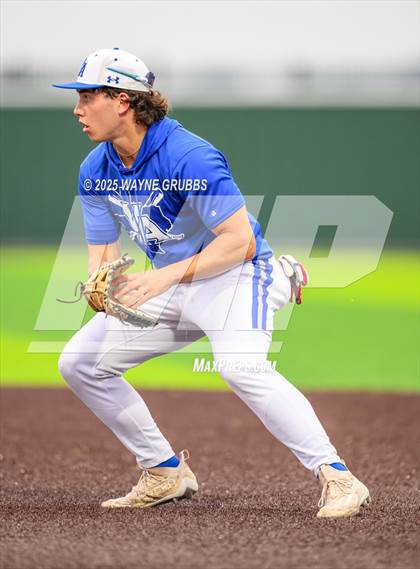 Thumbnail 3 in Spring Hill vs. Van Alstyne (UIL 4A D2 Region Semifinal) photogallery.