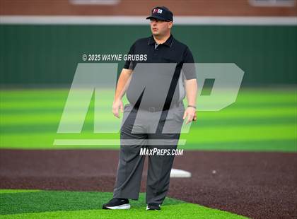 Thumbnail 1 in Spring Hill vs. Van Alstyne (UIL 4A D2 Region Semifinal) photogallery.