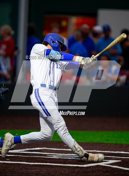 Thumbnail 3 in Spring Hill vs. Van Alstyne (UIL 4A D2 Region Semifinal) photogallery.