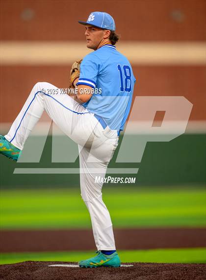 Thumbnail 1 in Spring Hill vs. Van Alstyne (UIL 4A D2 Region Semifinal) photogallery.