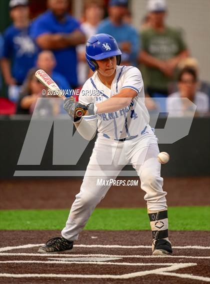 Thumbnail 3 in Spring Hill vs. Van Alstyne (UIL 4A D2 Region Semifinal) photogallery.